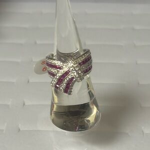 Bomb Party July 2025 Bow Ring Size 6 New with tag
"Scarlet Embrace"